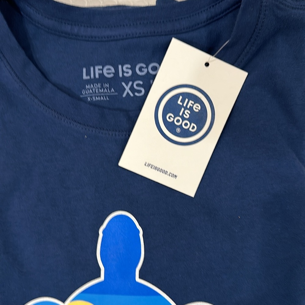 Life is Good T-shirt with sea turtle logo: beach chair, umbrella, ocean, sun - Picture 7 of 7
